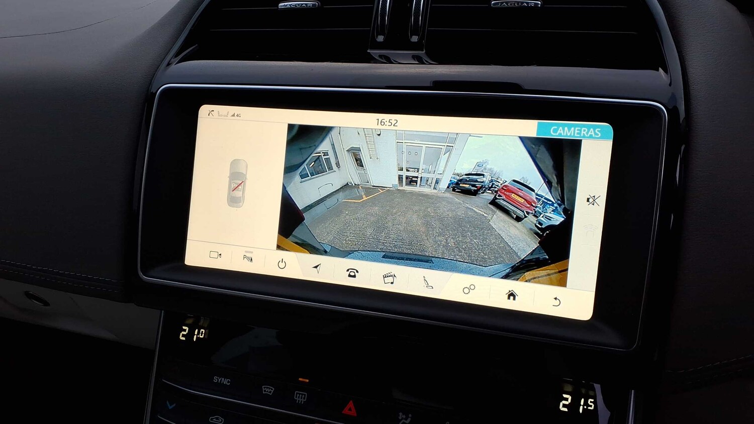 Used Jaguar XE 2019 for sale - 77443310: Photo 16