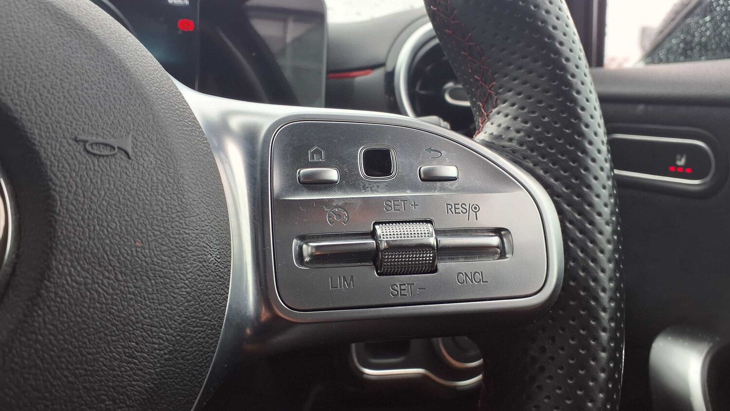 Used Mercedes-Benz A-Class 2020 for sale - 75903428: Photo 17