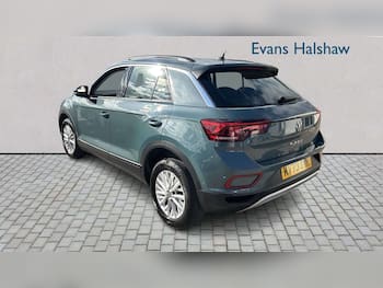 Used Volkswagen T-Roc 2024 for sale - 79825272: Photo