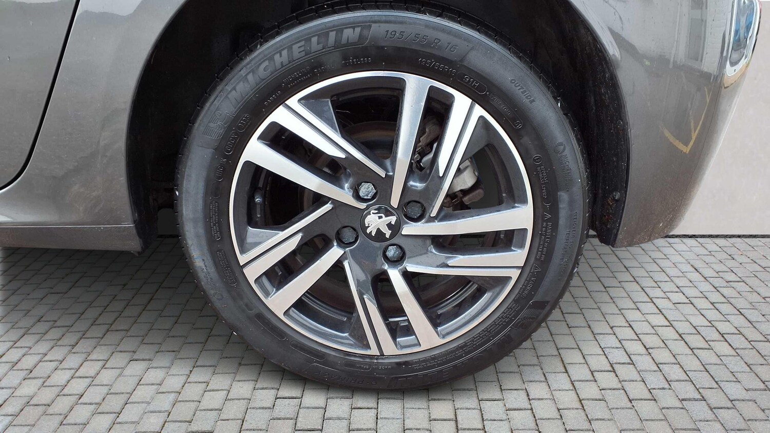 Used Peugeot 208 2023 for sale - 76718266: Photo 9