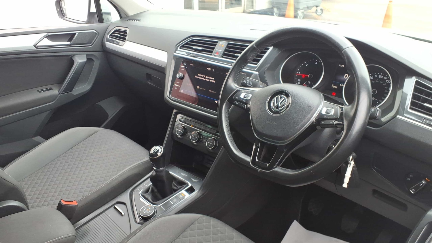 Used Volkswagen Tiguan 2018 for sale - 77282069: Photo 8