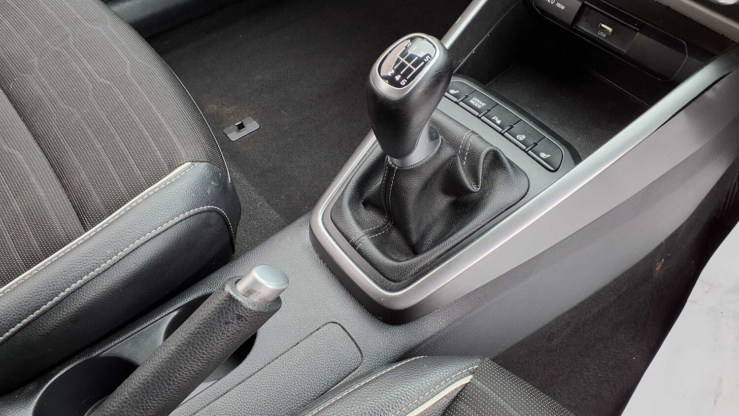 Used Kia Stonic 2022 for sale - 76310886: Photo 14