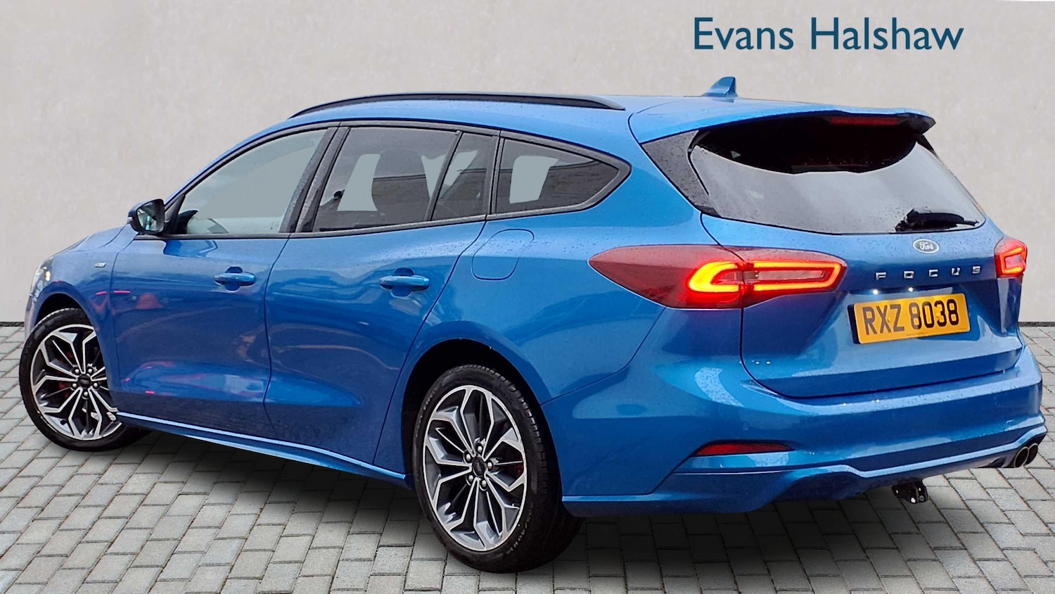 Used Ford Focus 2022 for sale - 76842986: Photo 2