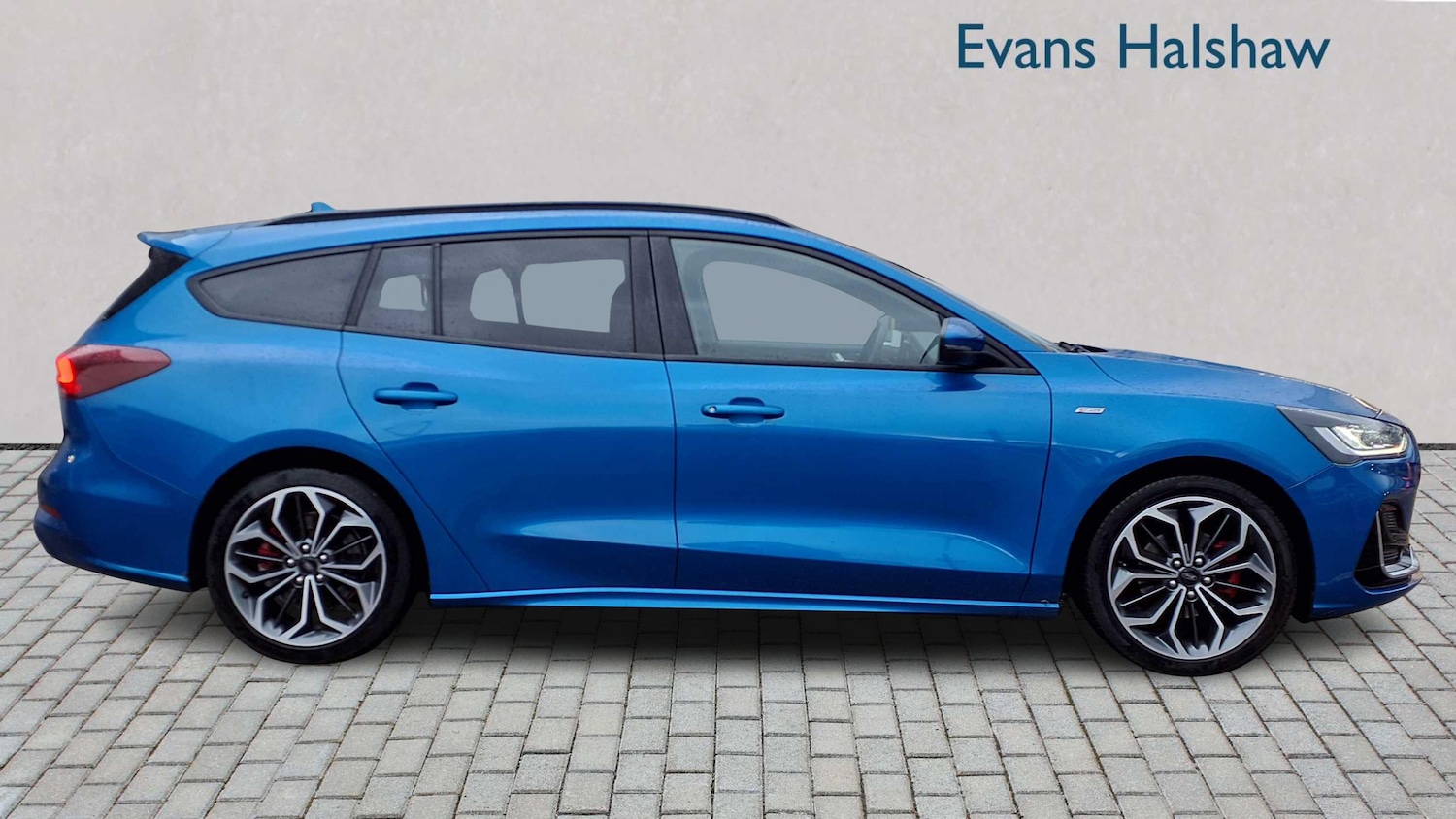 Used Ford Focus 2022 for sale - 76842986: Photo 3