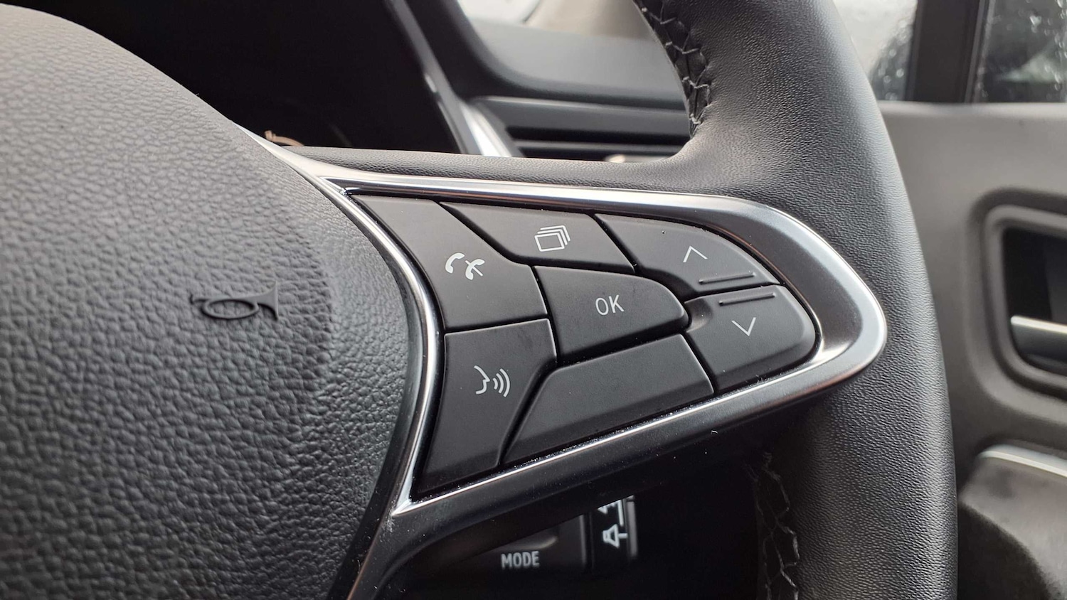 Used Renault Captur 2023 for sale - 76310879: Photo 15