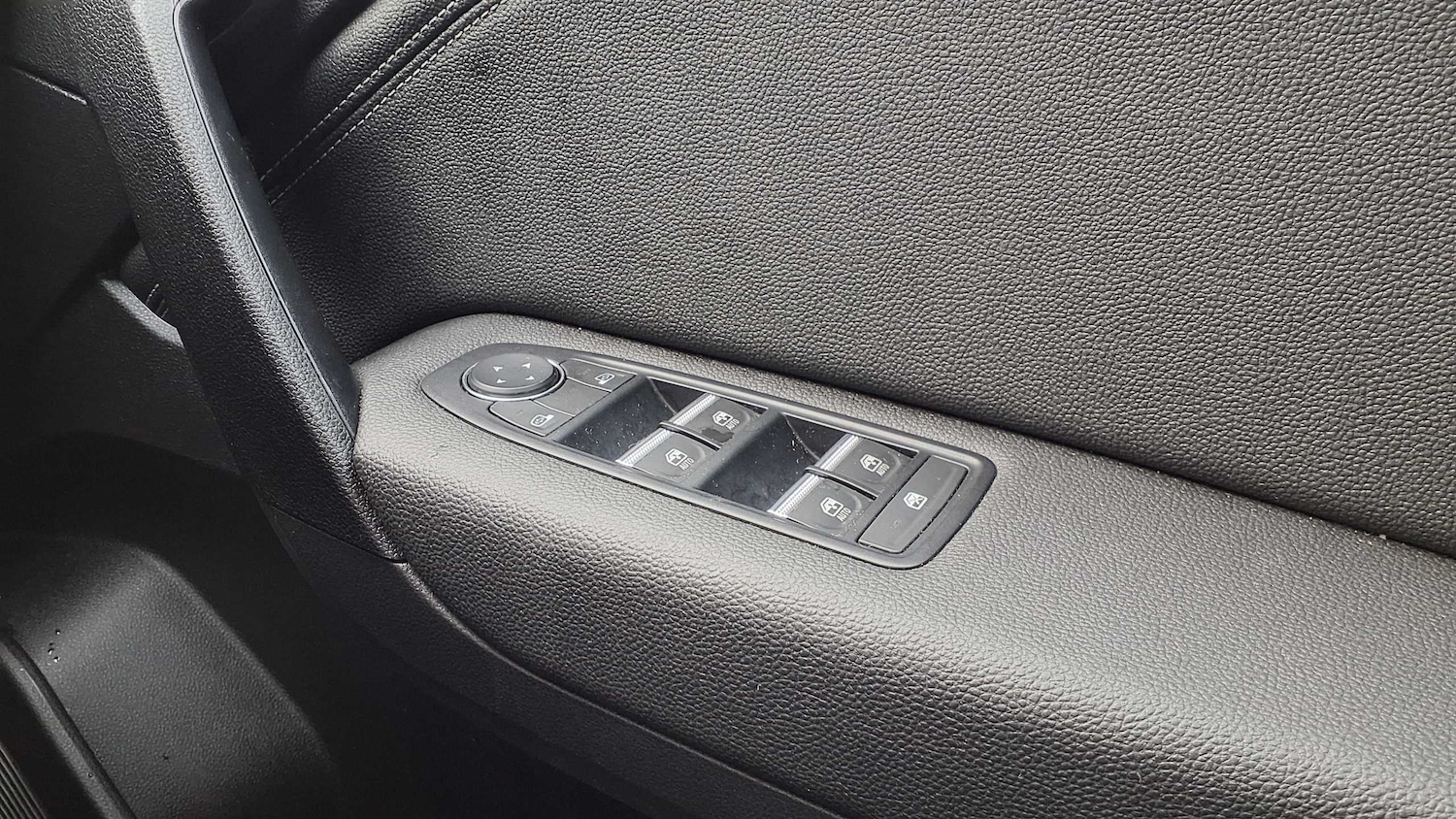 Used Renault Captur 2023 for sale - 76310879: Photo 29