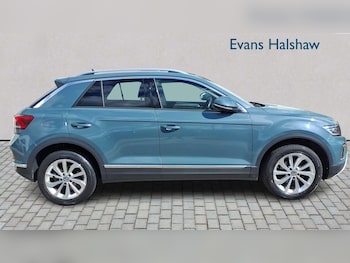Used Volkswagen T-Roc 2023 for sale - 79624641: Photo