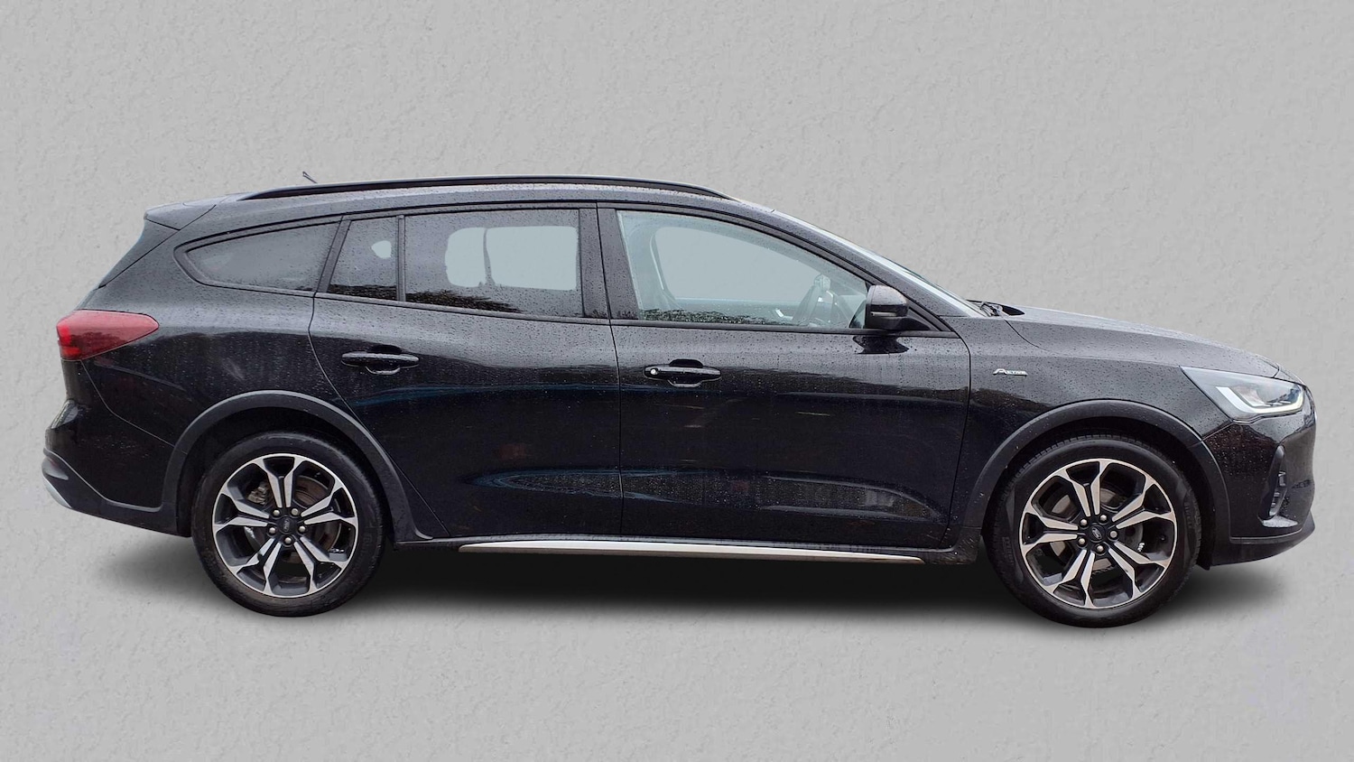 Used Ford Focus 2022 for sale - 76475984: Photo 2