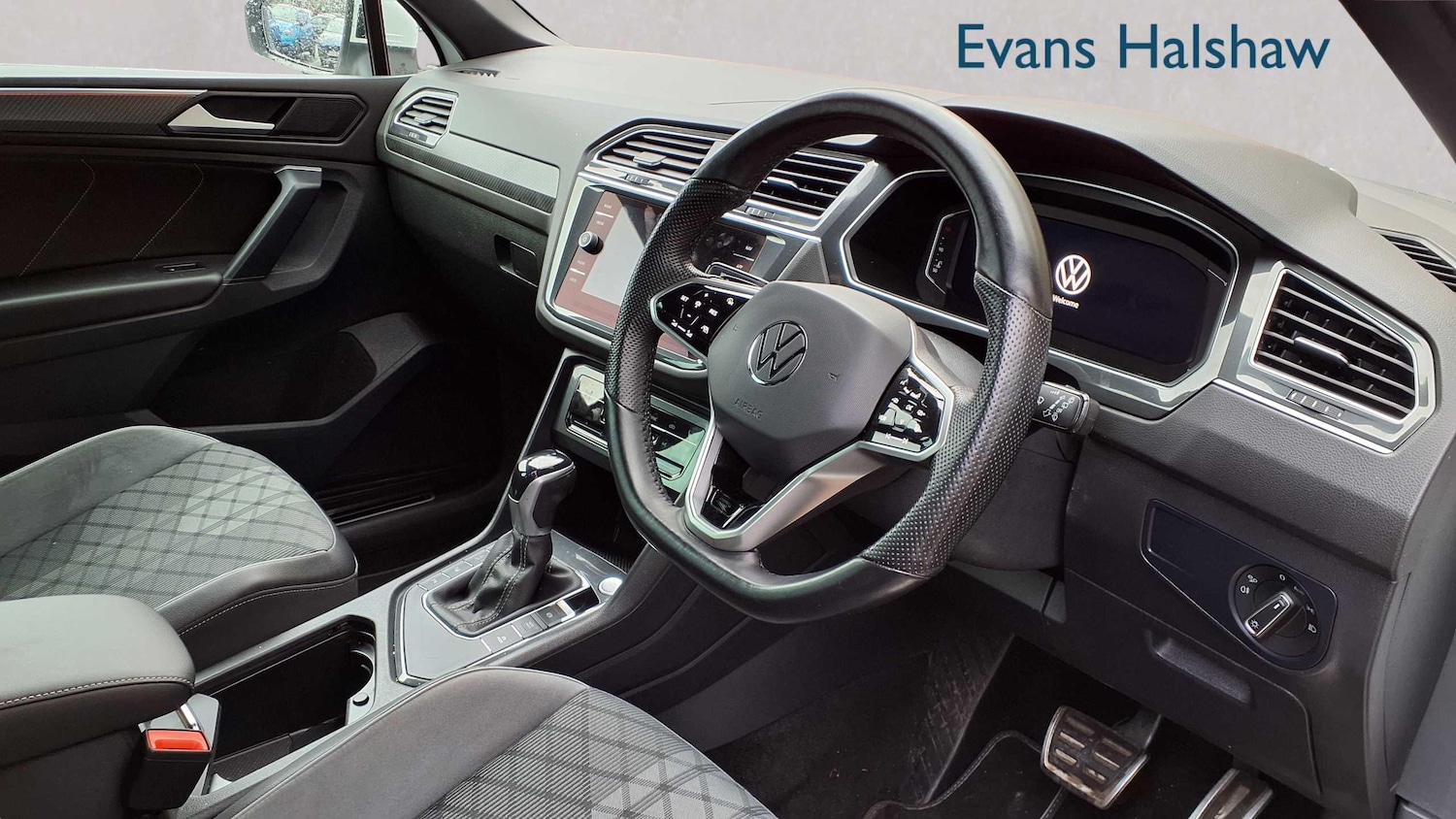 Used Volkswagen Tiguan 2021 for sale - 76746008: Photo 4