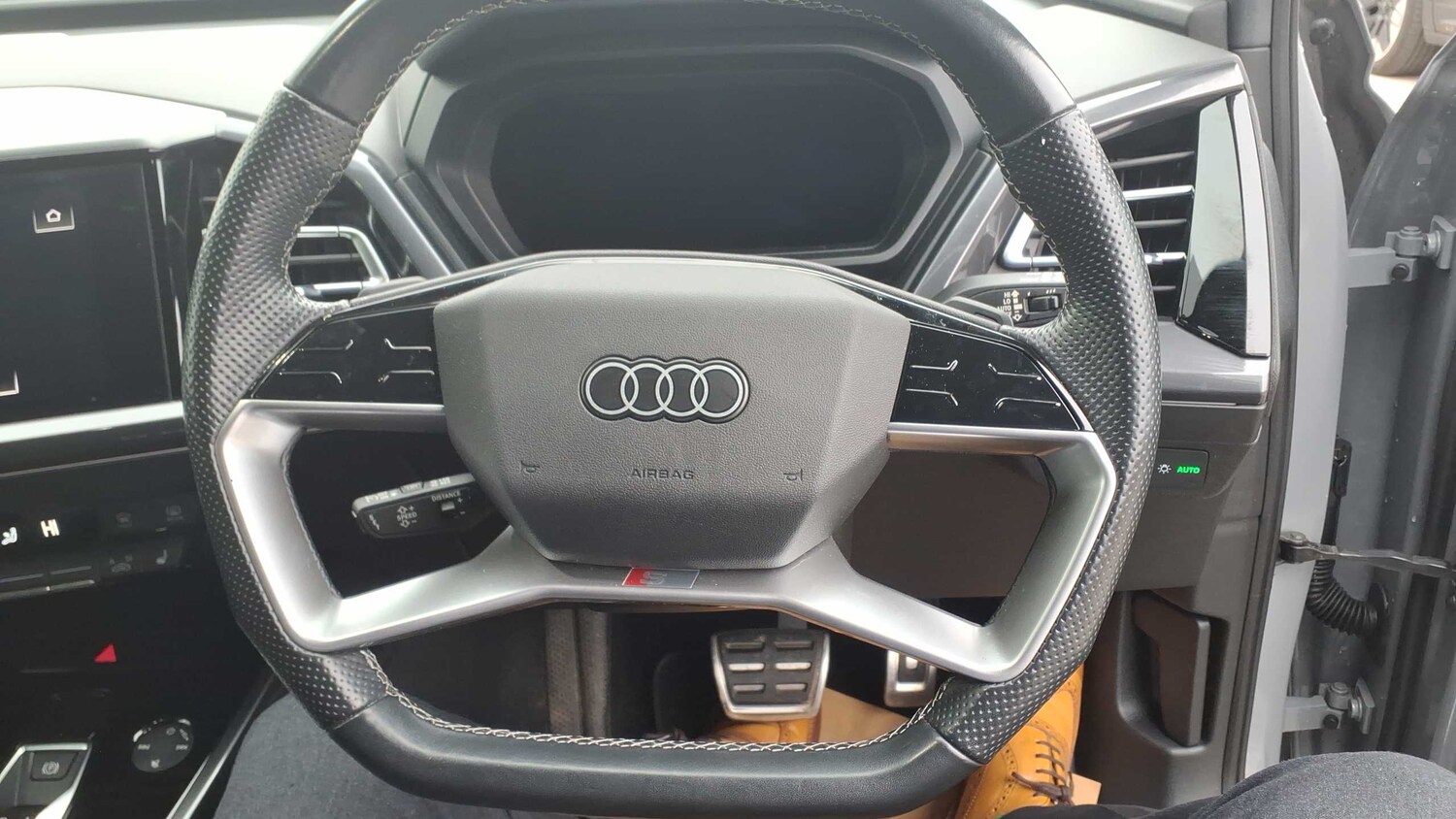 Used Audi Q4 e-tron 2021 for sale - 78076756: Photo 9