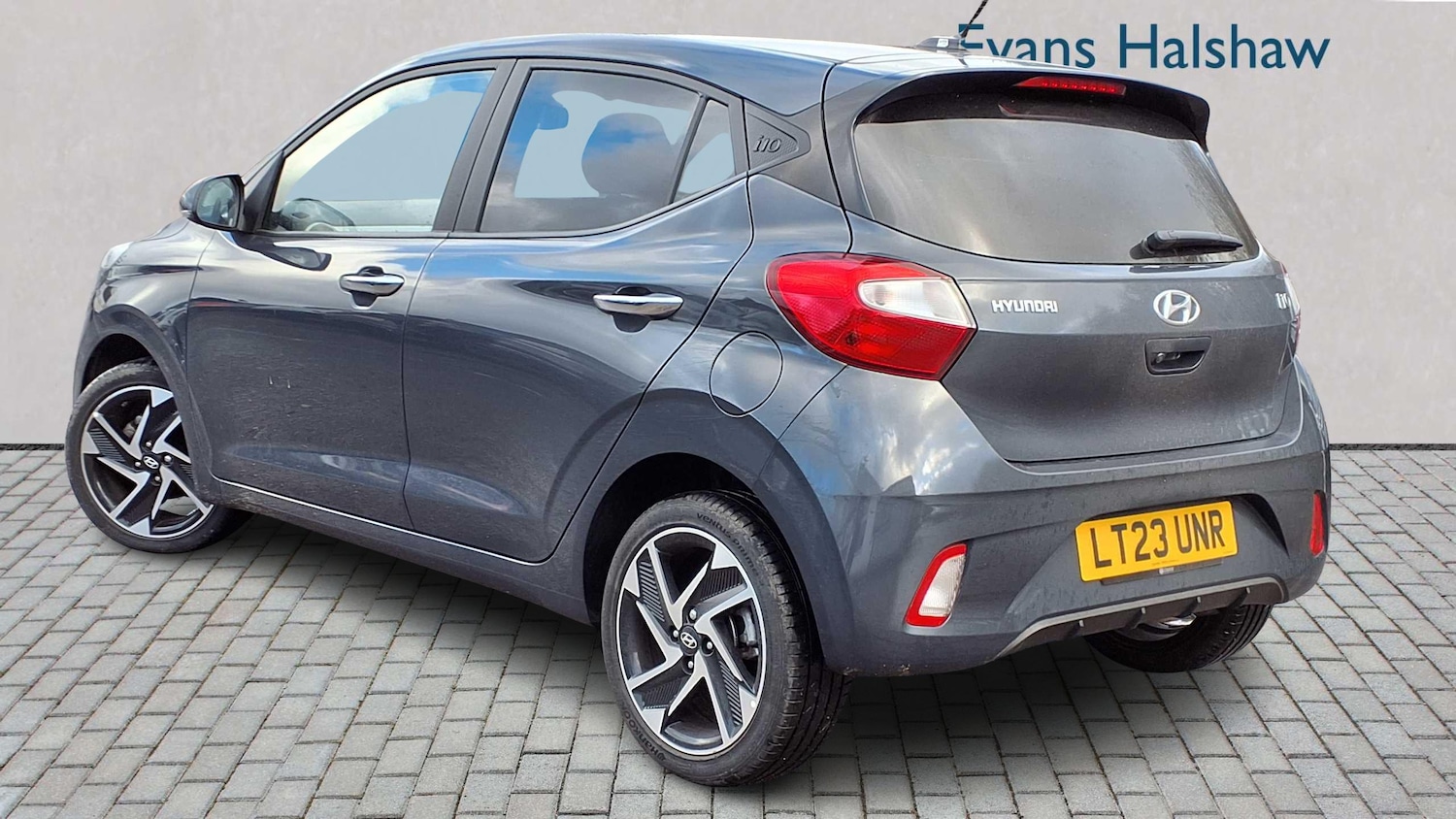 Used Hyundai i10 2023 for sale - 76745975: Photo 1