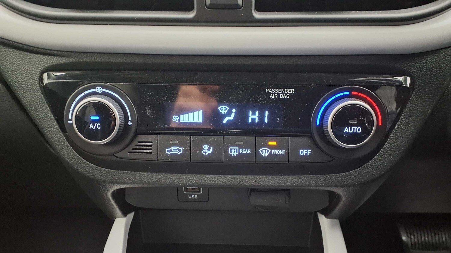 Used Hyundai i10 2023 for sale - 76745975: Photo 15