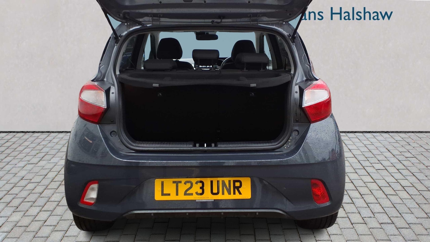 Used Hyundai i10 2023 for sale - 76745975: Photo 7