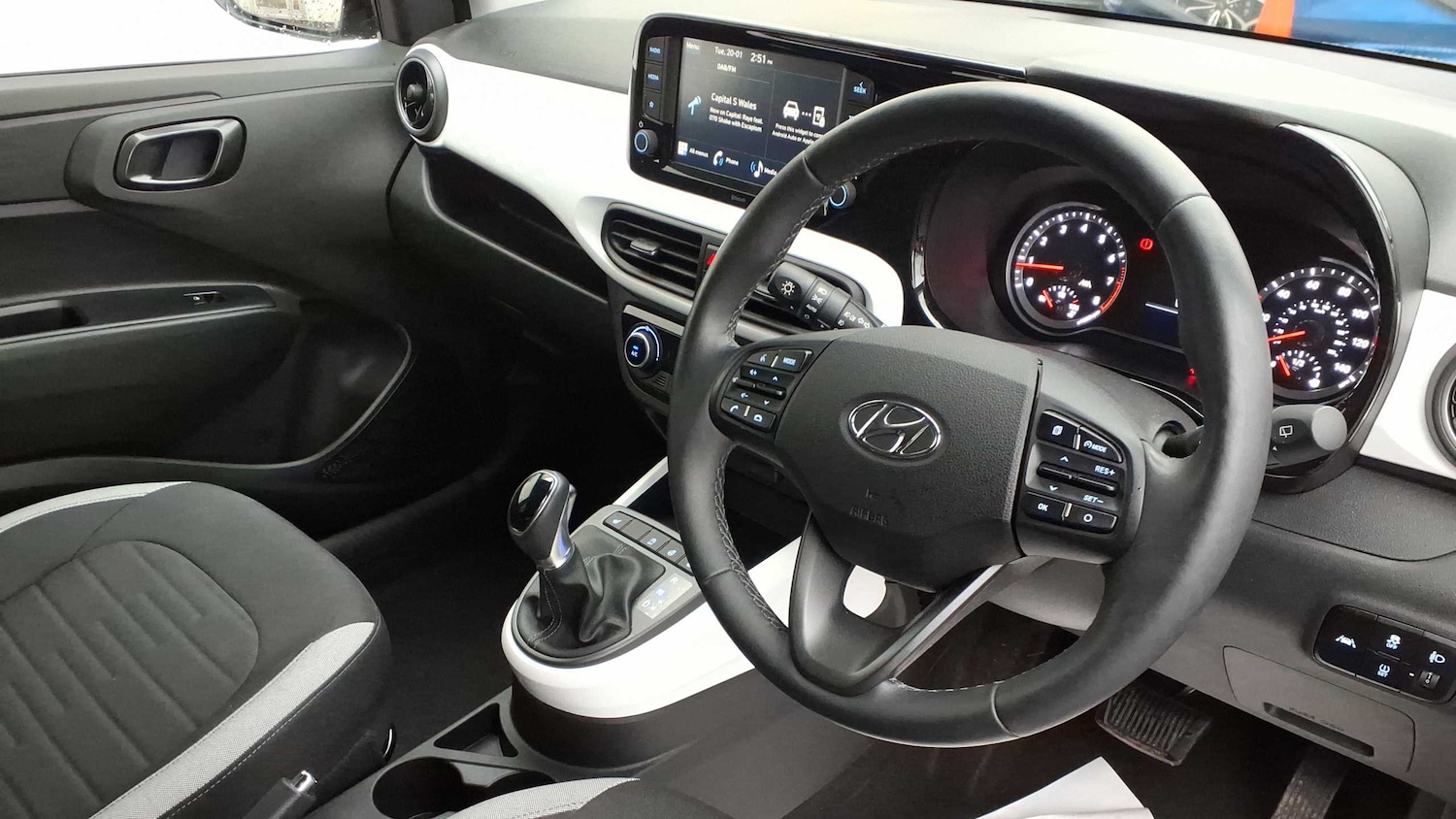 Used Hyundai i10 2023 for sale - 76745975: Photo 8