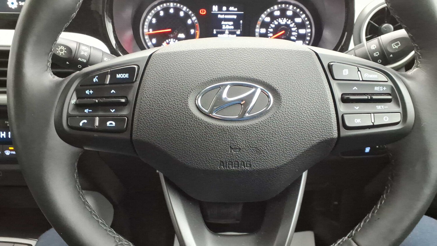 Used Hyundai i10 2023 for sale - 76745975: Photo 9