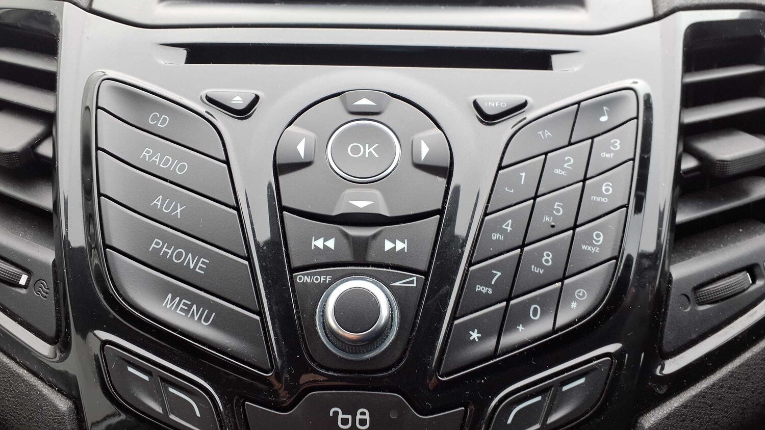 Used Ford Fiesta 2017 for sale - 77308497: Photo 16