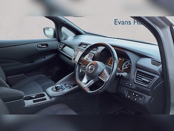 Used Nissan Leaf 2021 for sale - 77123360: Photo