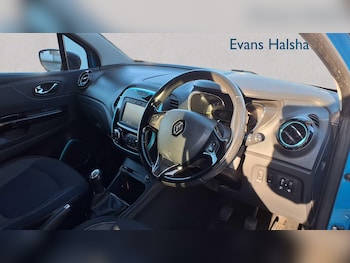 Used Renault Captur 2015 for sale - 76610587: Photo