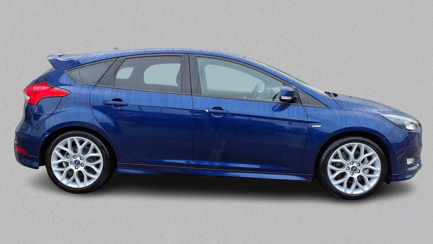 Used Ford Focus 2017 for sale - 76316137: Photo 3