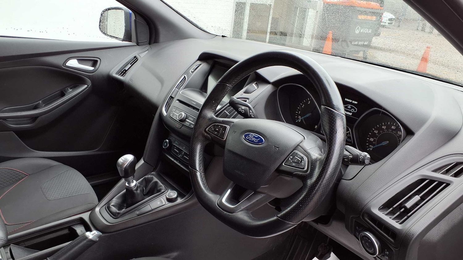 Used Ford Focus 2017 for sale - 76316137: Photo 9