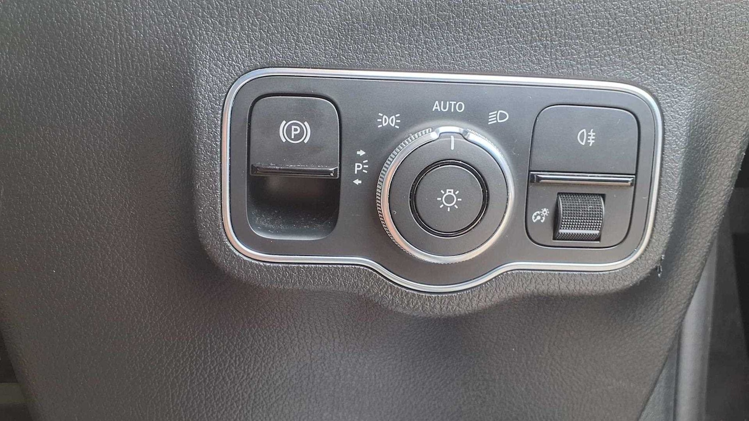 Used Mercedes-Benz B Class 2020 for sale - 76902441: Photo 26