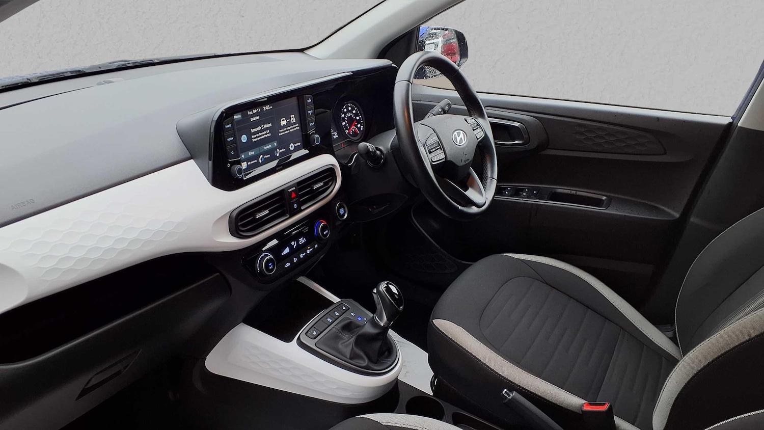 Used Hyundai i10 2023 for sale - 76373836: Photo 12