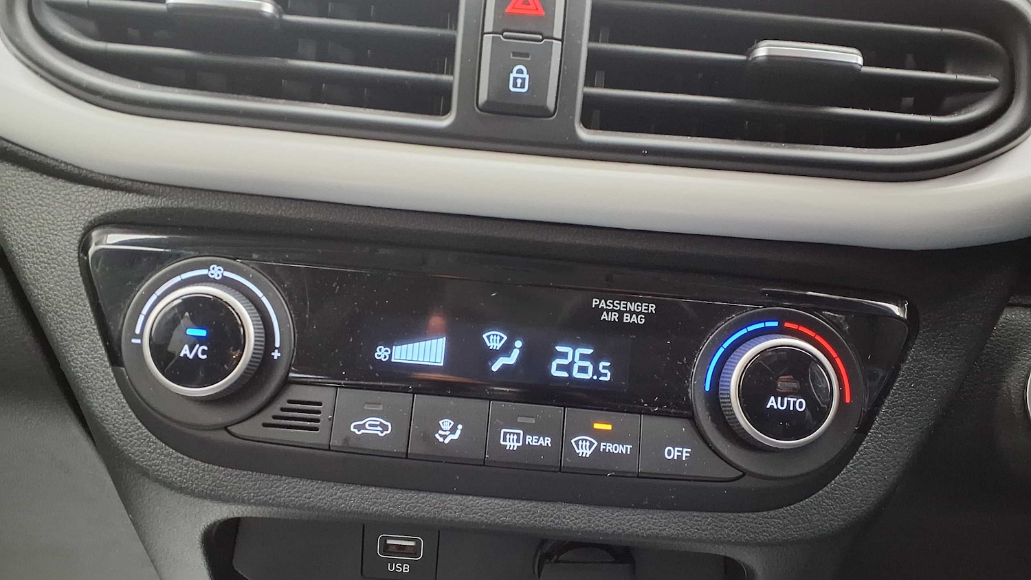 Used Hyundai i10 2023 for sale - 76373836: Photo 18