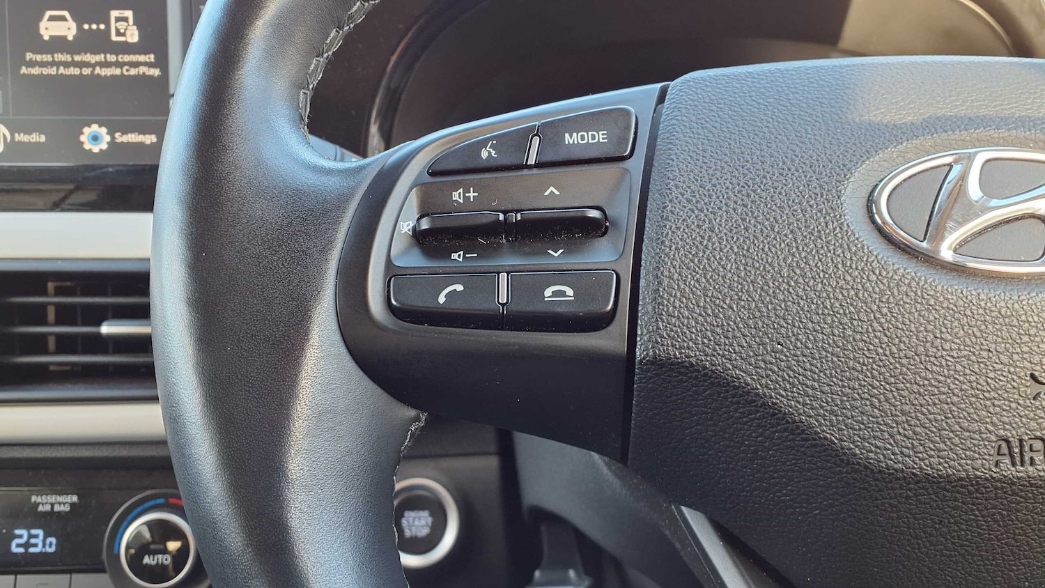 Used Hyundai i10 2023 for sale - 76373836: Photo 8