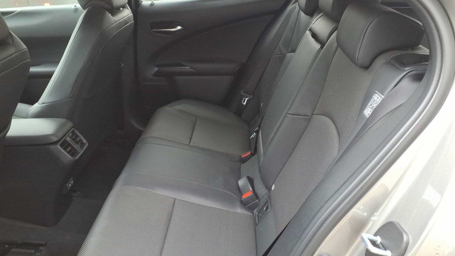Used Lexus UX 2023 for sale - 78137638: Photo 14