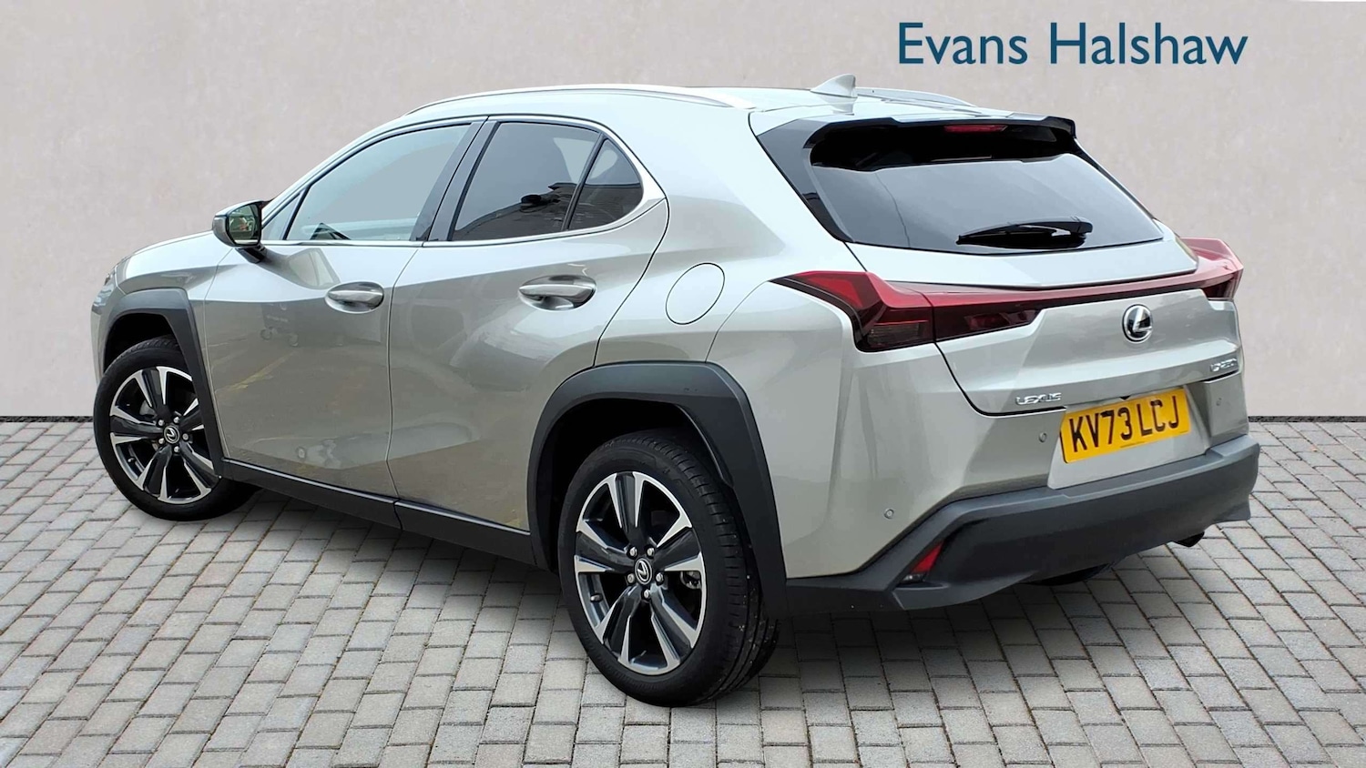 Used Lexus UX 2023 for sale - 78137638: Photo 2