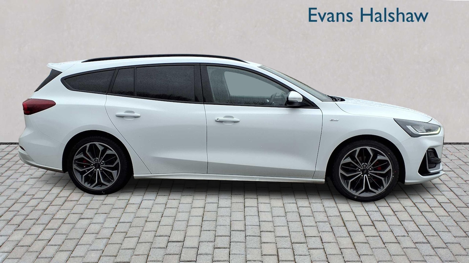 Used Ford Focus 2022 for sale - 76842981: Photo 2