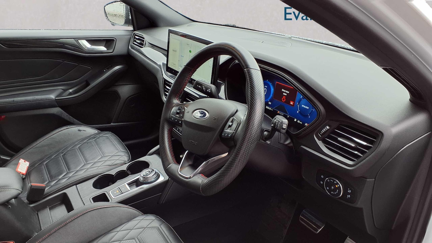 Used Ford Focus 2022 for sale - 76842981: Photo 4