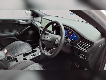 Used Ford Focus 2022 for sale - 76842981: Photo