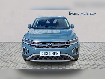 Used Volkswagen T-Roc 2023 for sale - 79511710: Photo