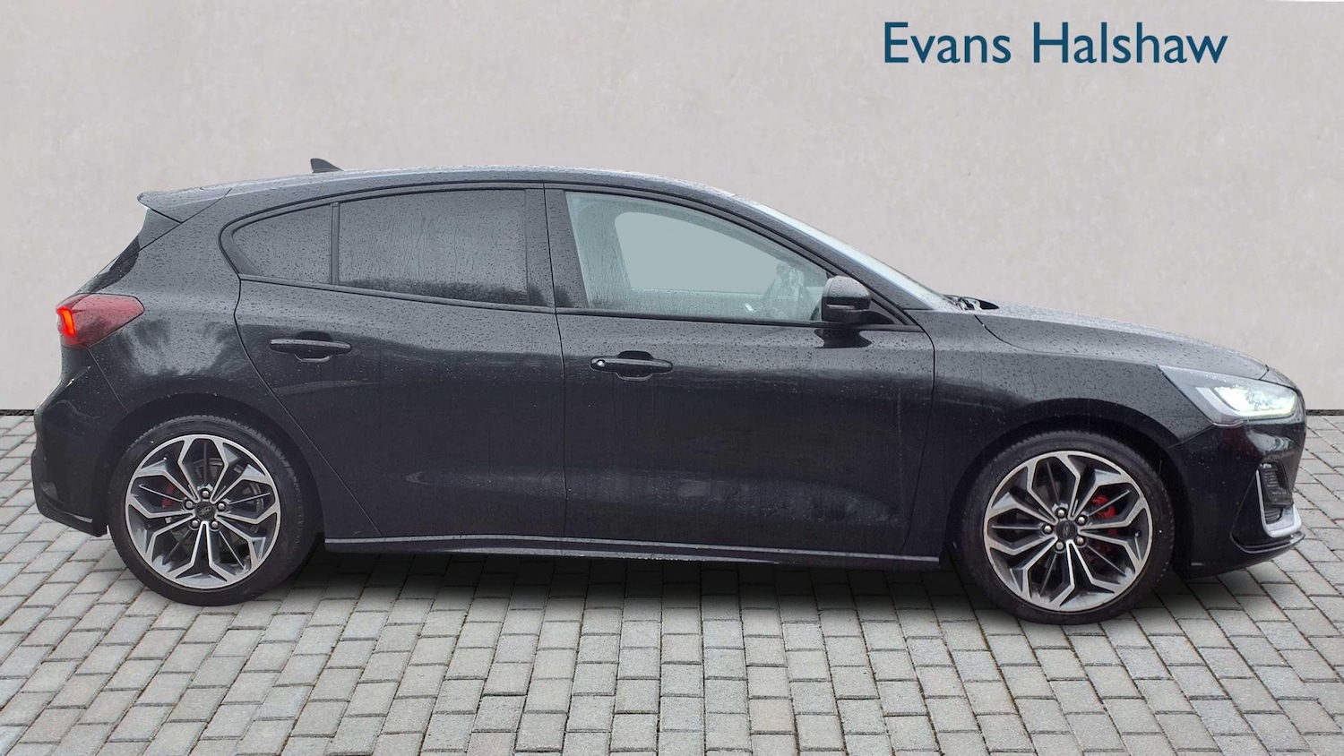 Used Ford Focus 2022 for sale - 76978910: Photo 2