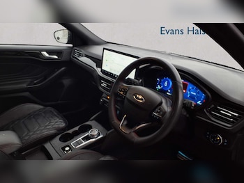 Used Ford Focus 2022 for sale - 76978910: Photo