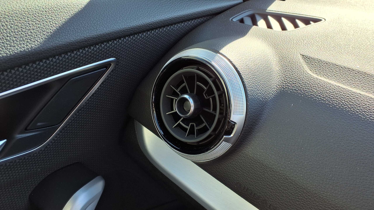 Used Audi Q2 2022 for sale - 77270330: Photo 24