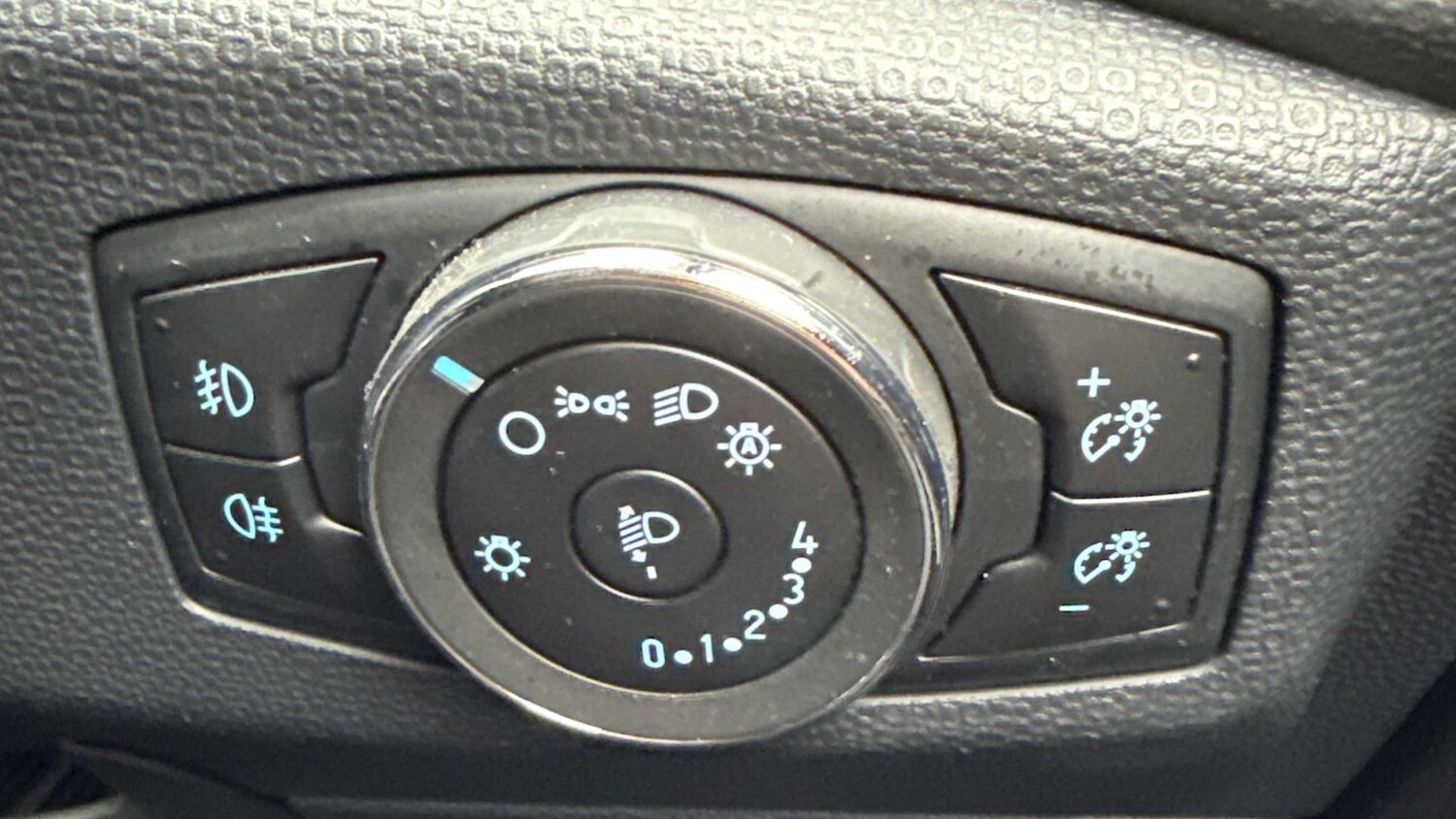 Used Ford Ecosport for sale - 77485472: Photo 25