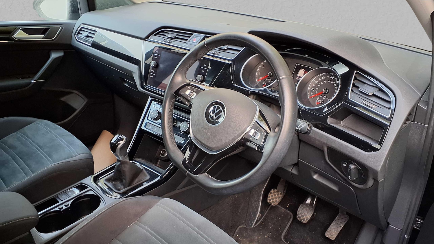 Used Volkswagen Touran 2022 for sale - 76351623: Photo 6