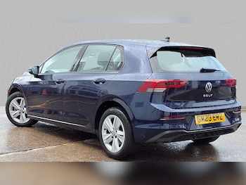 Used Volkswagen Golf 2023 for sale - 75841536: Photo