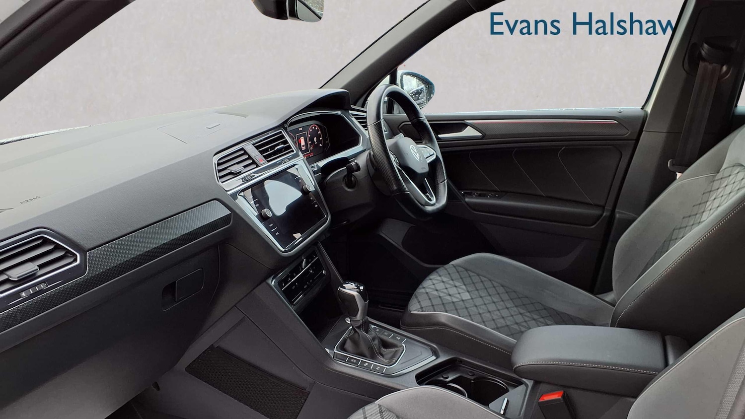 Used Volkswagen Tiguan 2021 for sale - 77158598: Photo 10