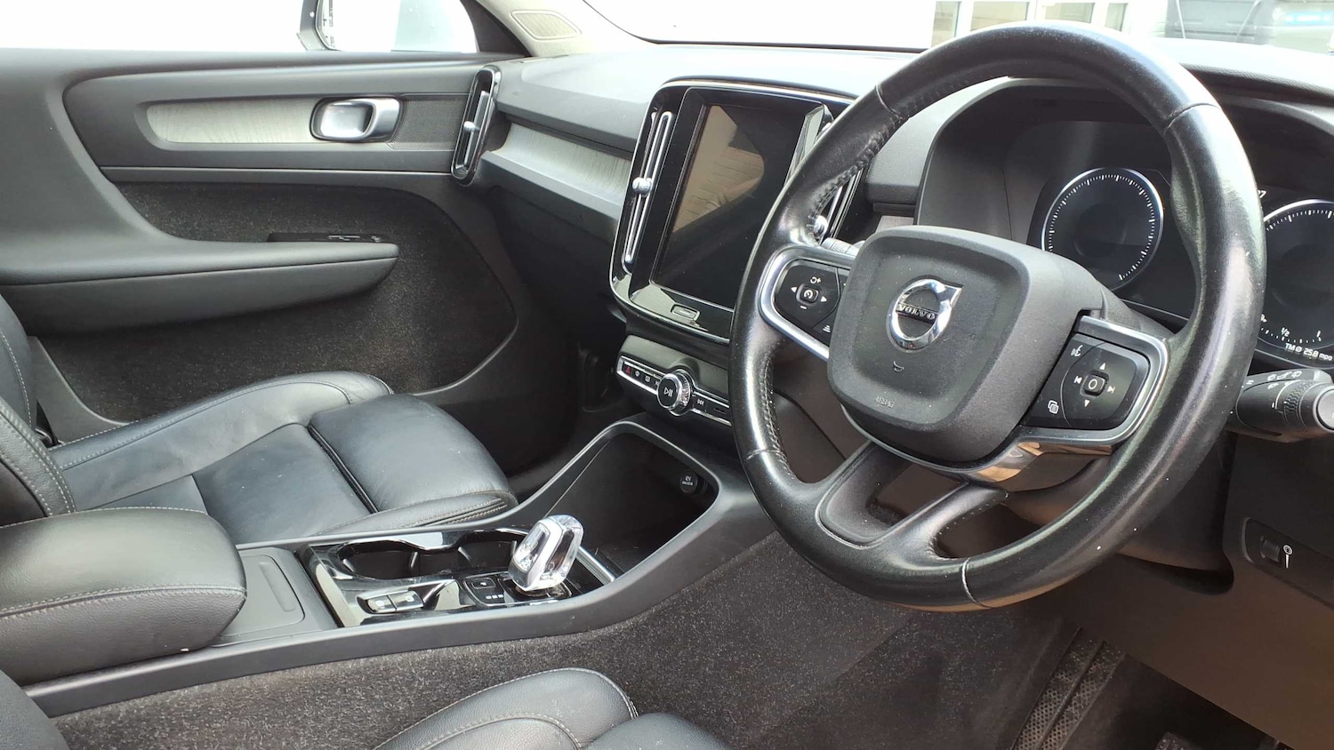 Used Volvo XC40 2021 for sale - 77527091: Photo 8