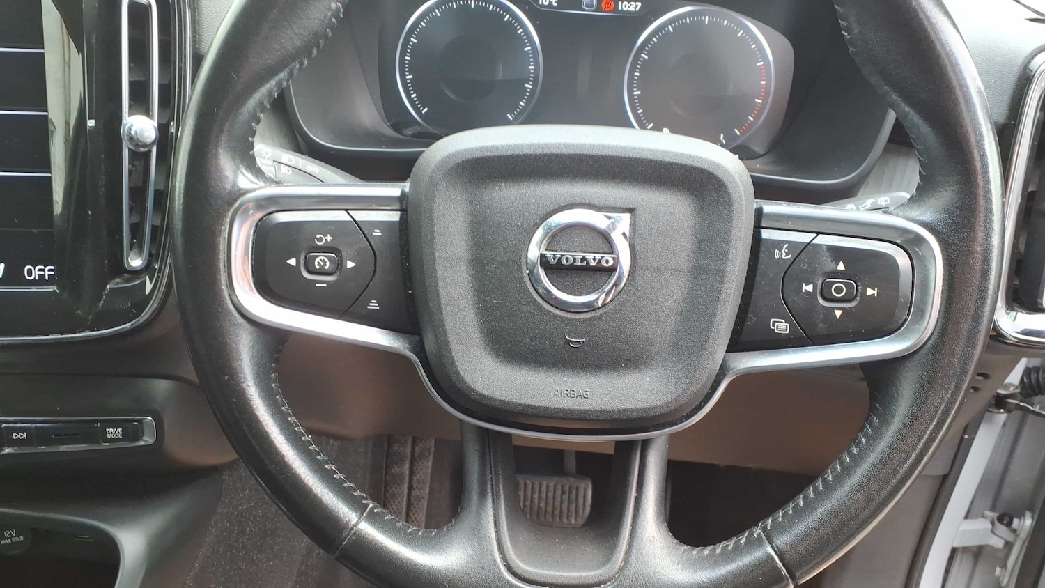 Used Volvo XC40 2021 for sale - 77527091: Photo 9