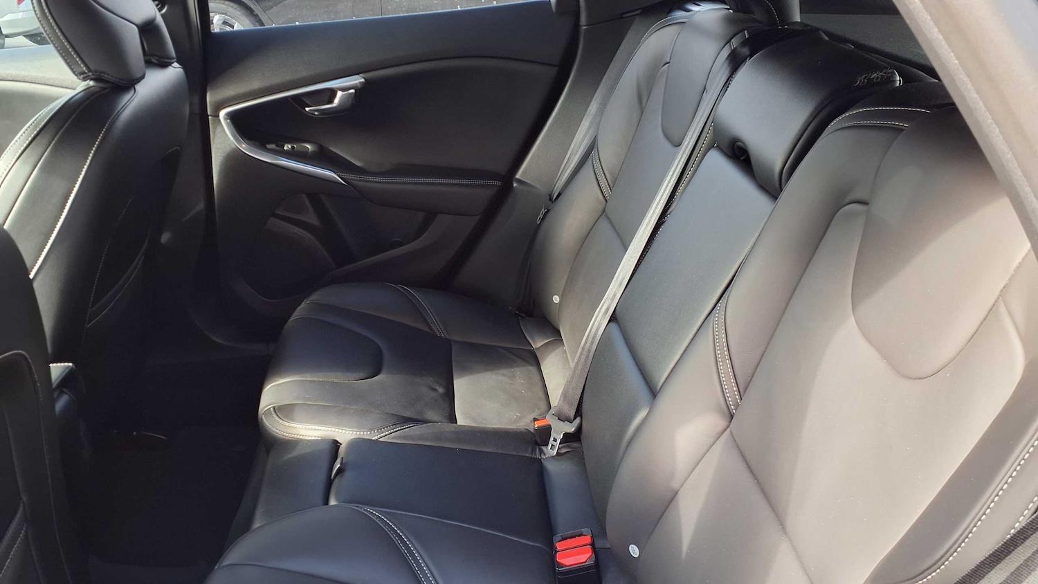 Used Volvo V40 2018 for sale - 76016082: Photo 12