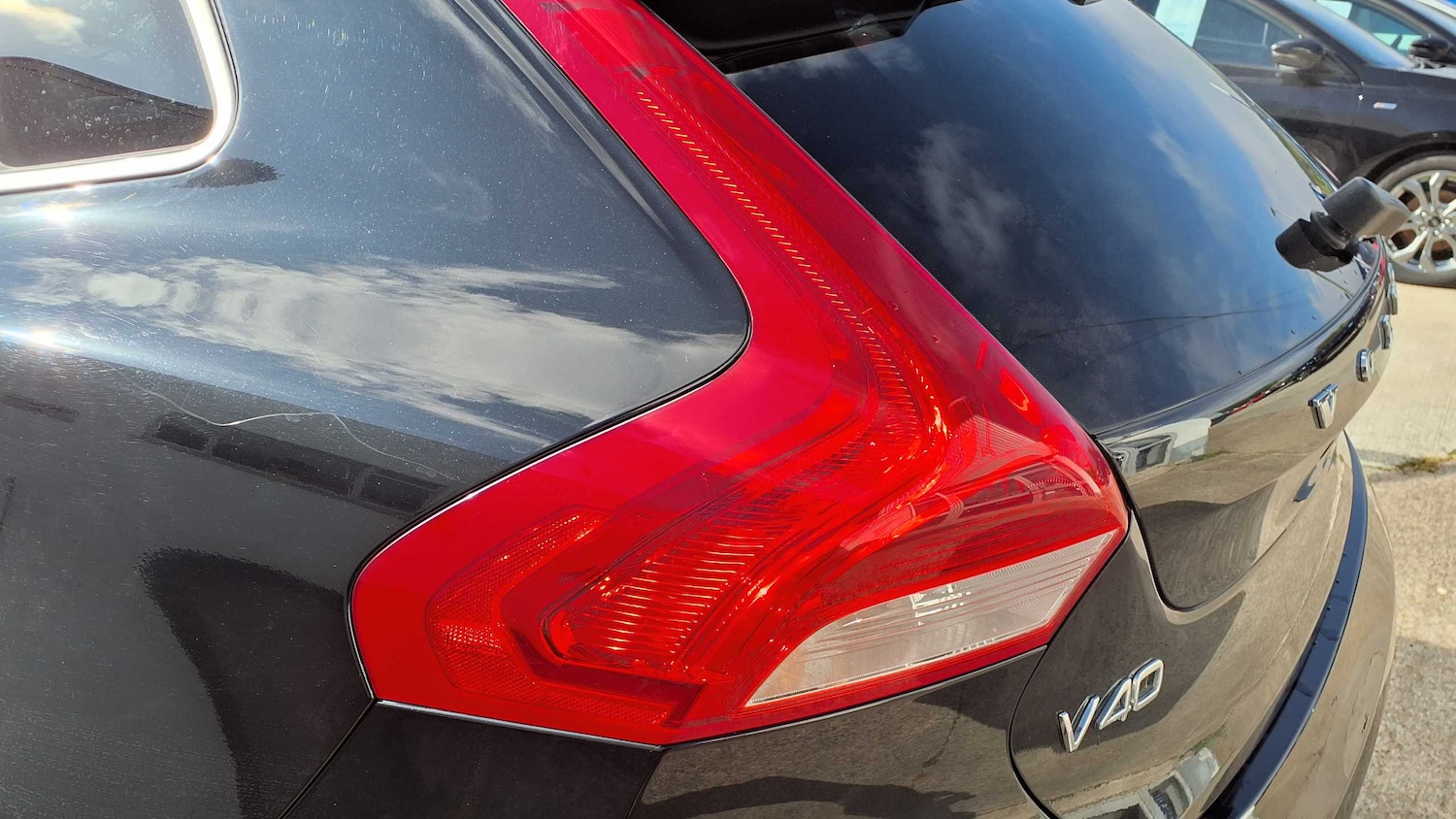 Used Volvo V40 2018 for sale - 76016082: Photo 35