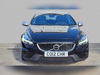 Used Volvo V40 2018 for sale - 76016082: Photo