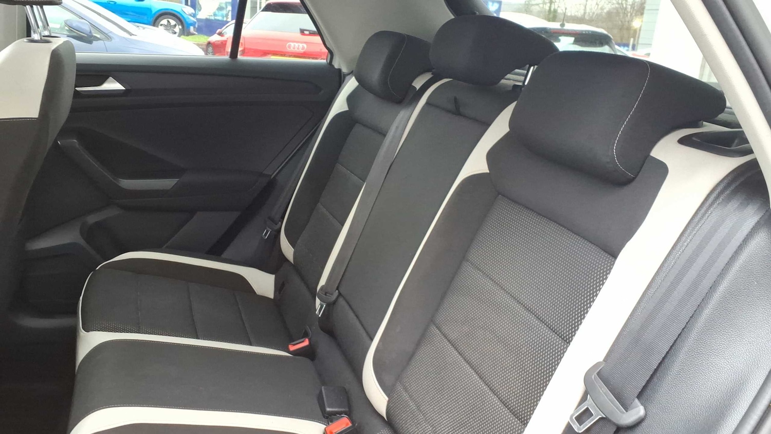 Used Volkswagen T-Roc 2021 for sale - 77628186: Photo 14