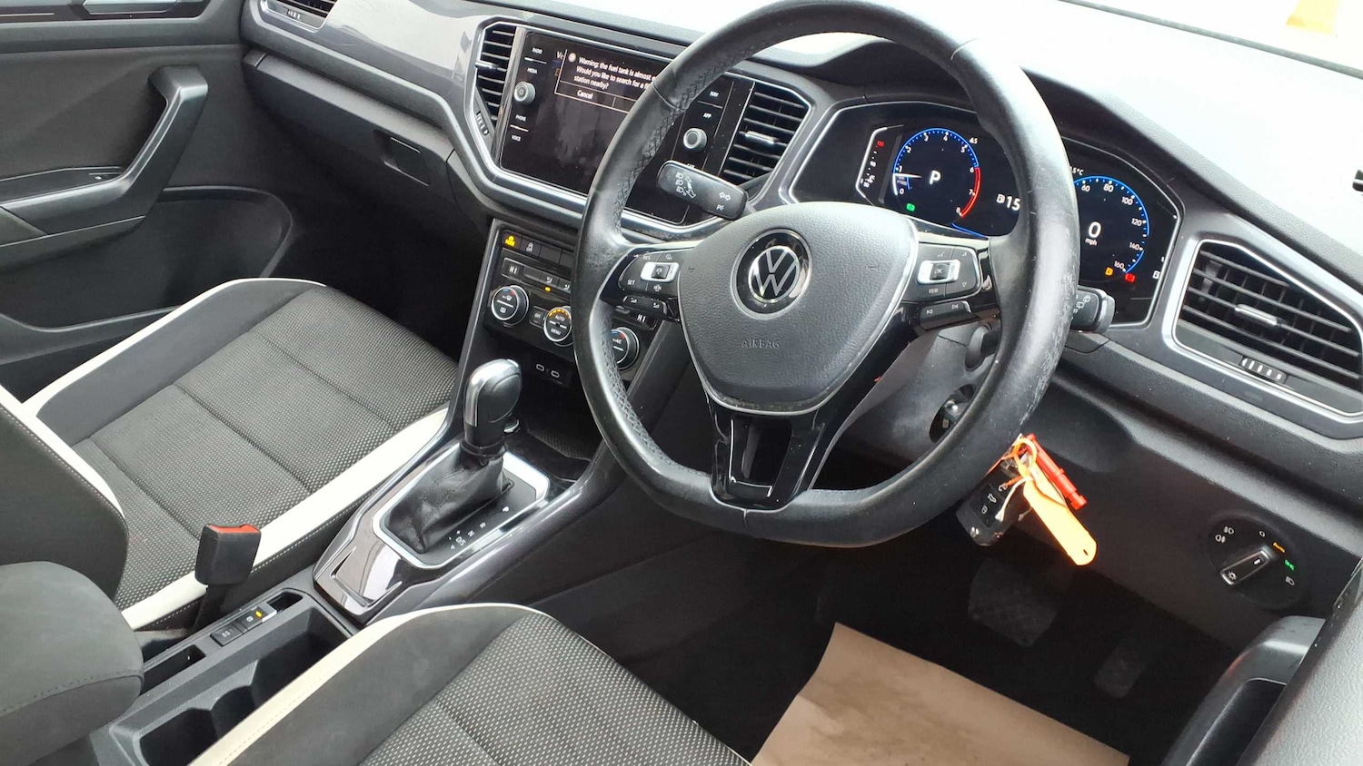 Used Volkswagen T-Roc 2021 for sale - 77628186: Photo 8