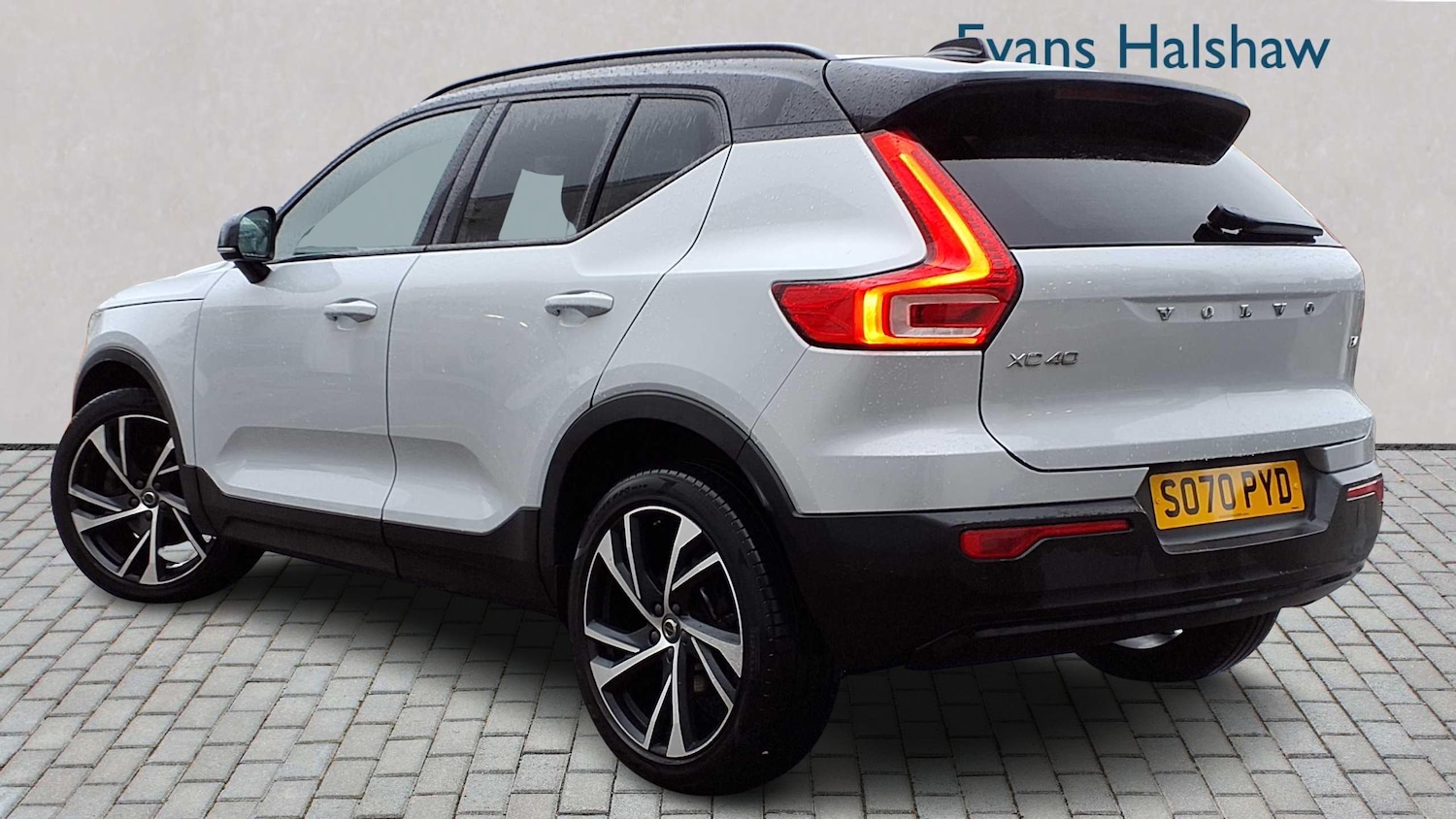 Used Volvo XC40 2020 for sale - 77308338: Photo 2