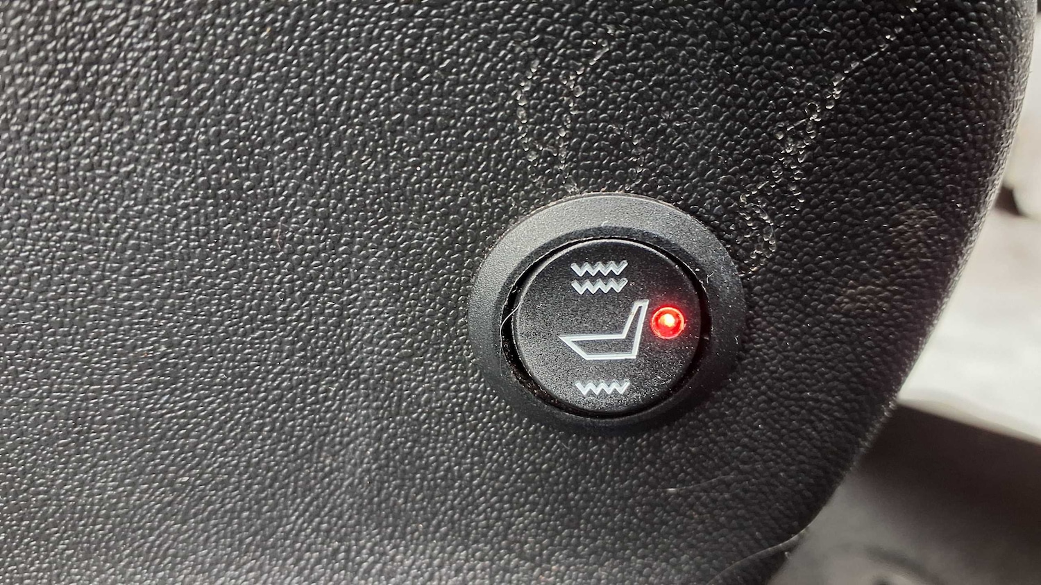 Used Peugeot 2008 2017 for sale - 75841565: Photo 20